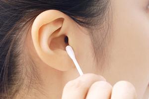 綾瀬駅から徒歩で2分の場所に構える内科